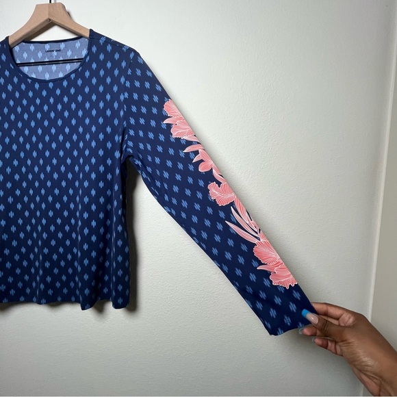 Land's End Women Rash Guard Top Blue Nylon Resort Vacation Floral Ikat Summer - Picture 2 of 9